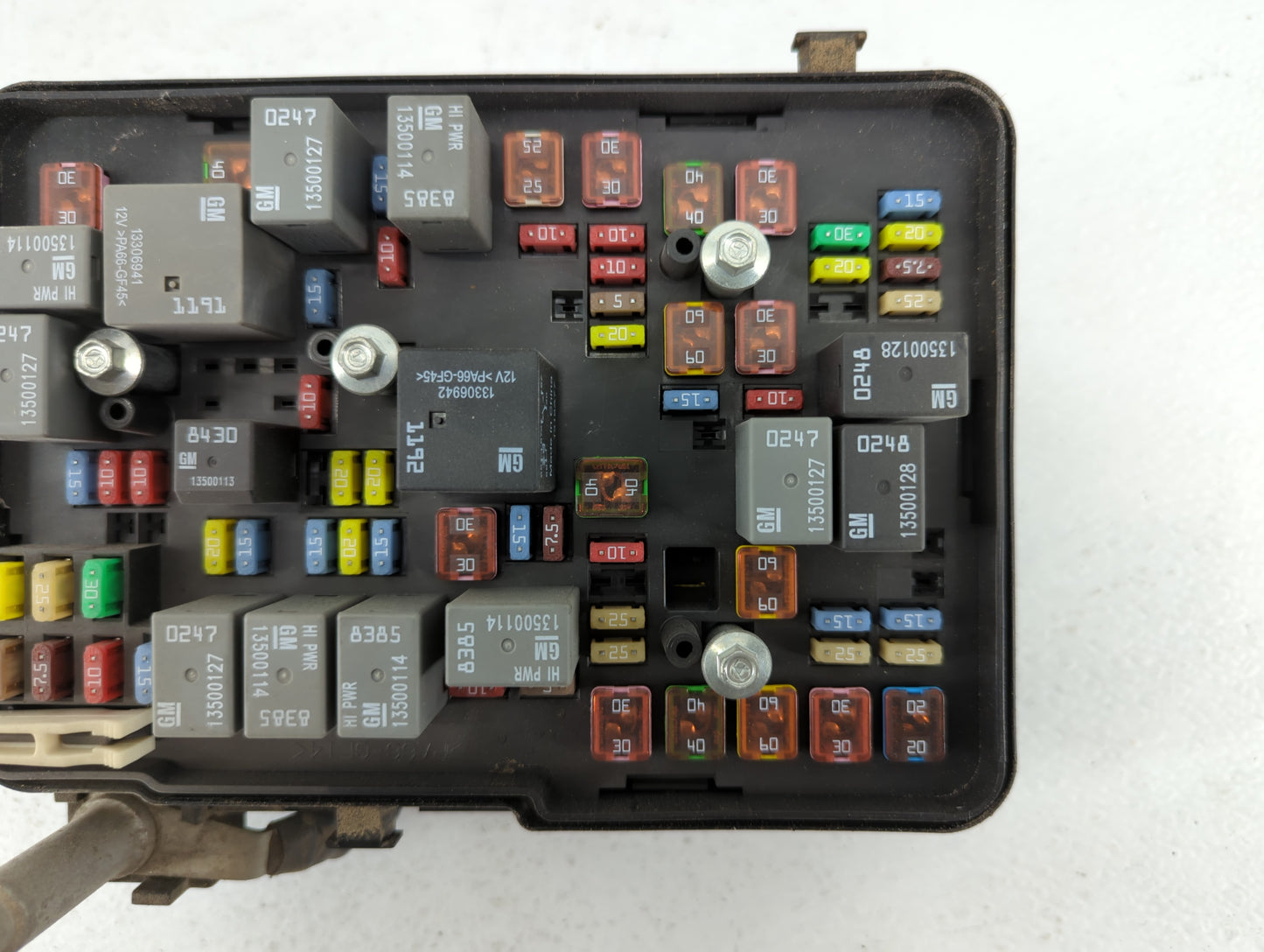 2012 Chevrolet Equinox Fusebox Fuse Box Panel Relay Module P/N:22879334 Fits OEM Used Auto Parts - Oemusedautoparts1.com