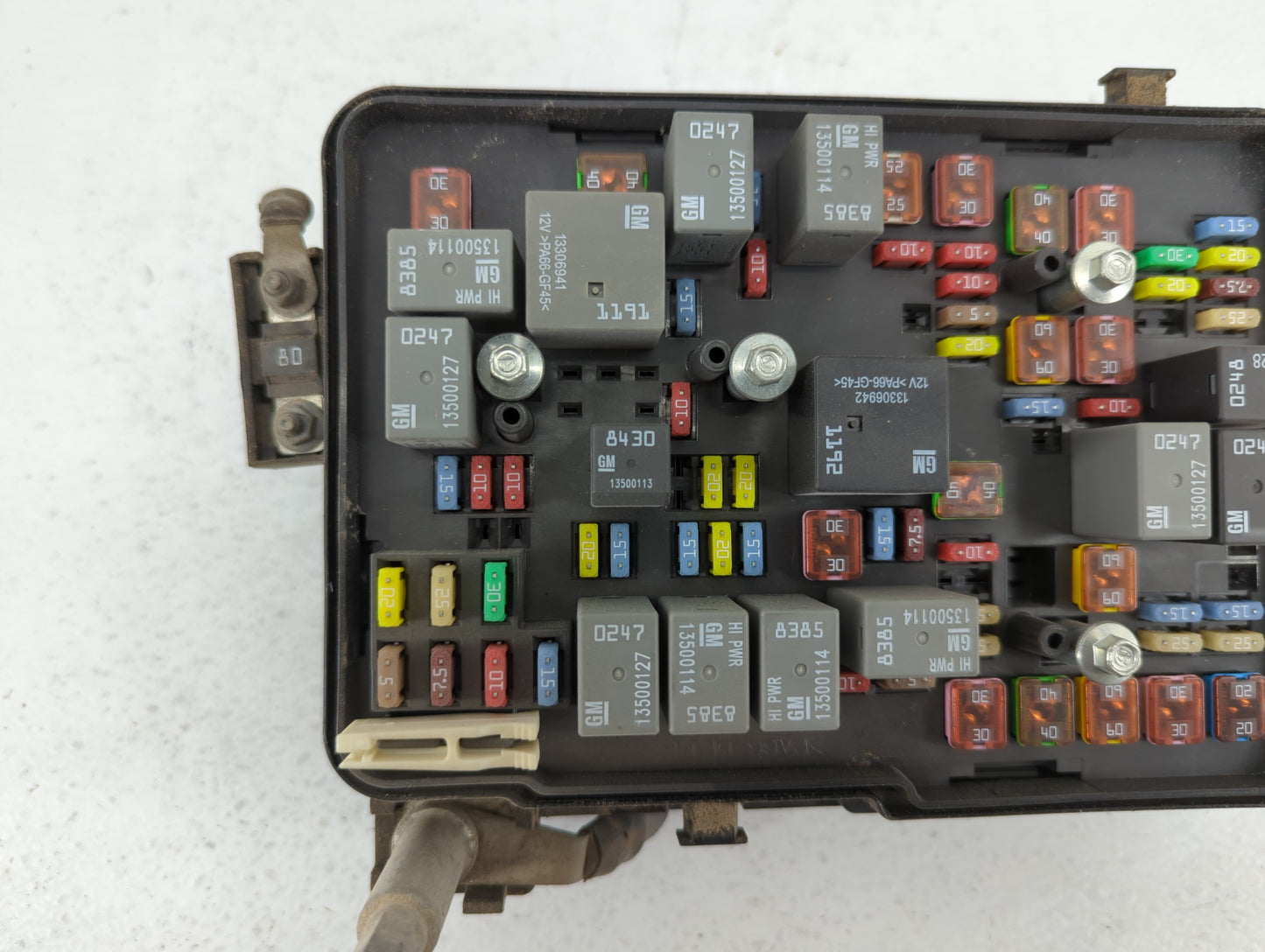 2012 Chevrolet Equinox Fusebox Fuse Box Panel Relay Module P/N:22879334 Fits OEM Used Auto Parts - Oemusedautoparts1.com