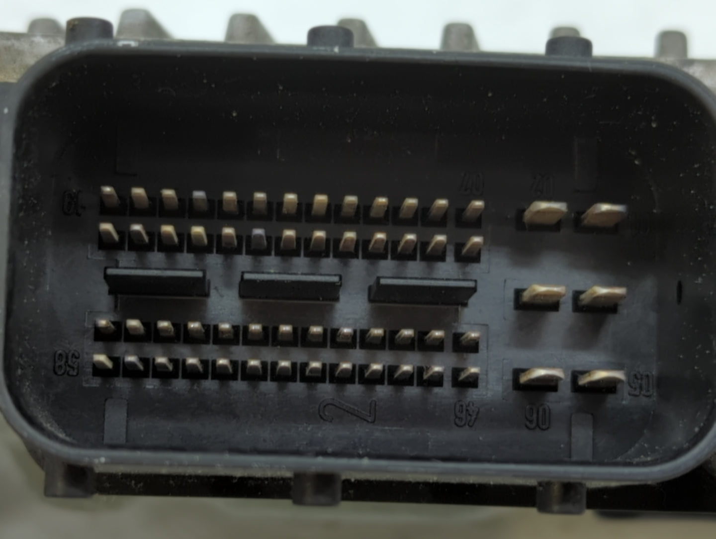 2007-2008 Mercedes-Benz Gl450 PCM Engine Computer ECU ECM PCU OEM P/N:A 273 153 38 79 Fits 2007 2008 OEM Used Auto Parts - Oemusedautoparts1.com