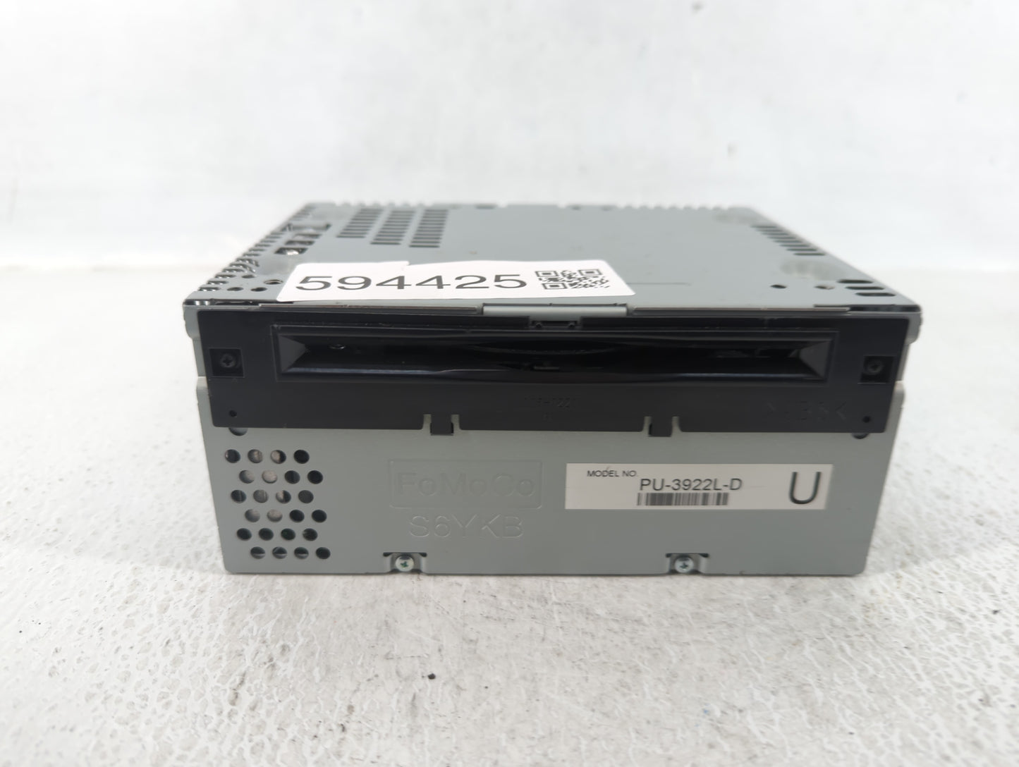 2017 Ford Explorer Radio AM FM Cd Player Receiver Replacement P/N:HB5T-19C107-BB Fits OEM Used Auto Parts - Oemusedautoparts1.com
