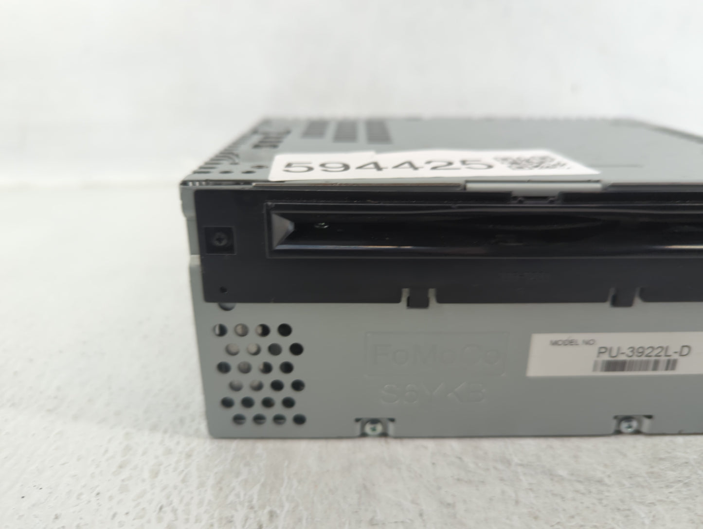 2017 Ford Explorer Radio AM FM Cd Player Receiver Replacement P/N:HB5T-19C107-BB Fits OEM Used Auto Parts - Oemusedautoparts1.com