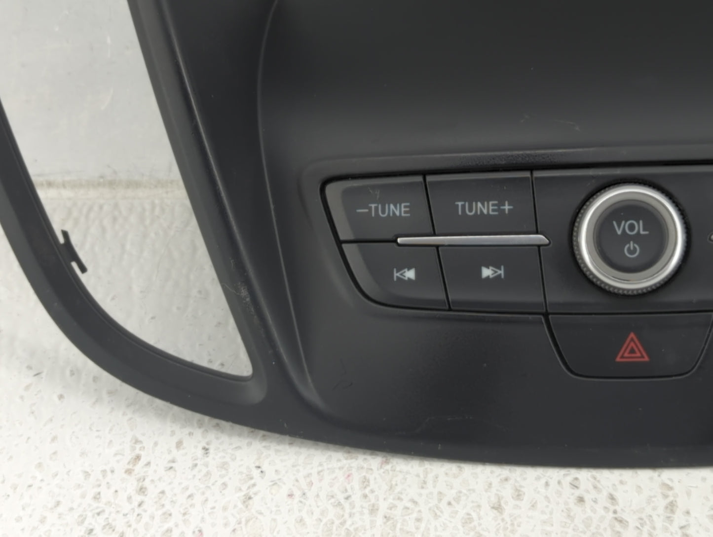 2017-2019 Ford Escape Radio AM FM Cd Player Receiver Replacement P/N:F1CT 18K811 HC Fits 2017 2018 2019 OEM Used Auto Parts - Oemusedautoparts1.com