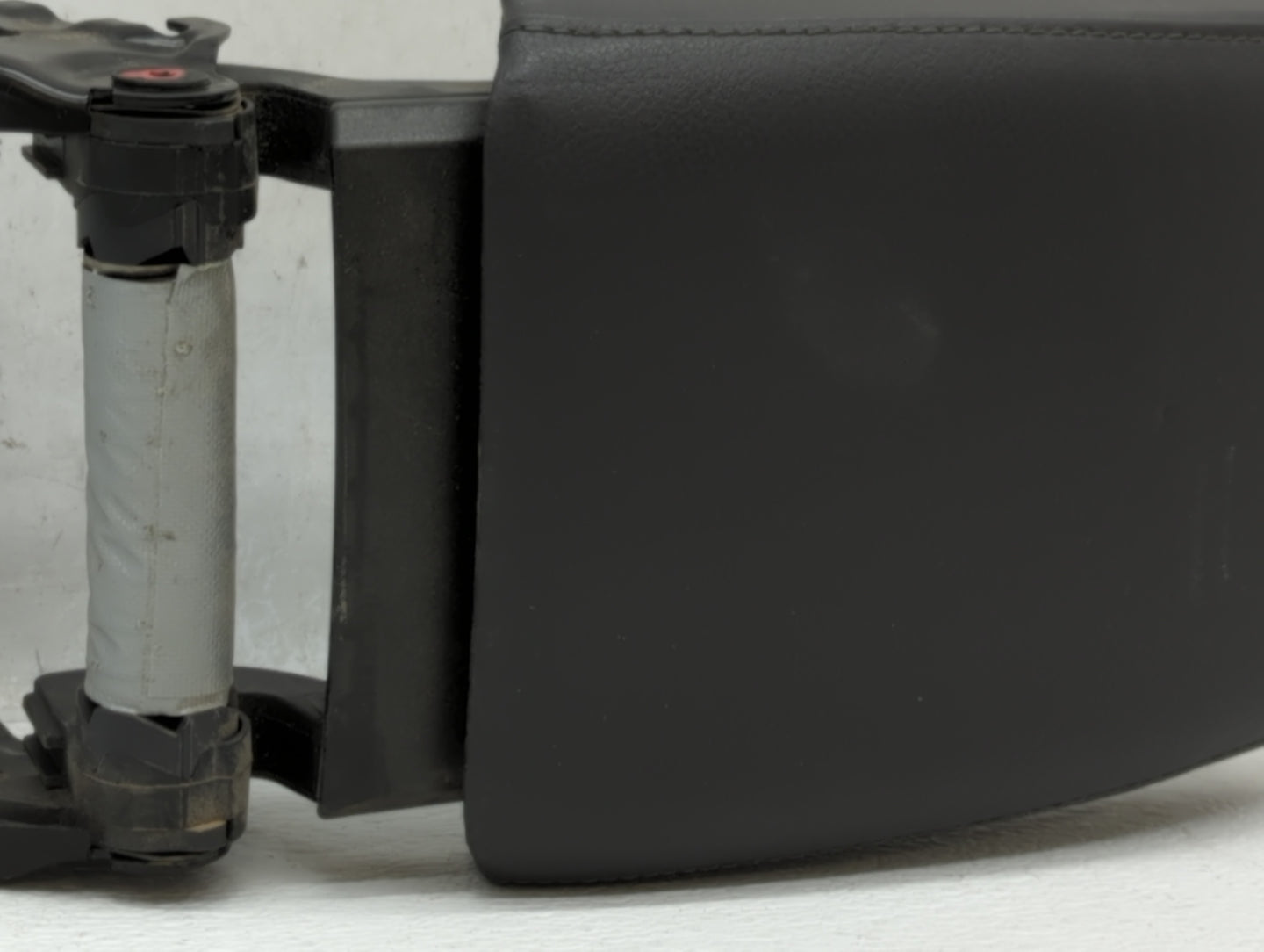 2006-2009 Volkswagen Gti Center Console Armrest Cover Lid Fits 2006 2007 2008 2009 OEM Used Auto Parts - Oemusedautoparts1.com