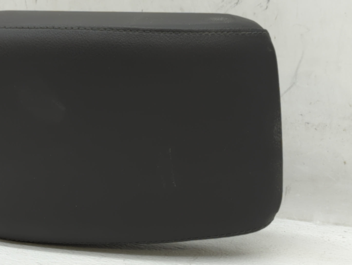 2006-2009 Volkswagen Gti Center Console Armrest Cover Lid Fits 2006 2007 2008 2009 OEM Used Auto Parts - Oemusedautoparts1.com