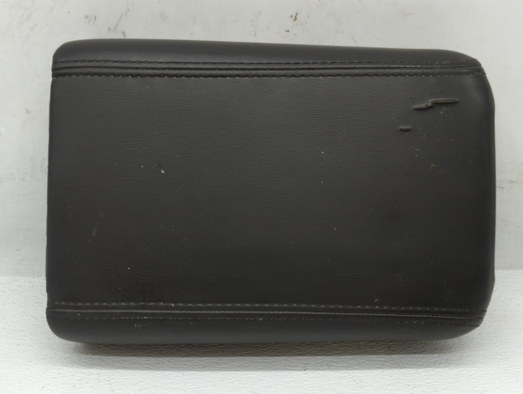 2007-2014 Gmc Acadia Center Console Armrest Cover Lid Fits 2007 2008 2009 2010 2011 2012 2013 2014 2015 2016 2017 OEM Used Auto Parts