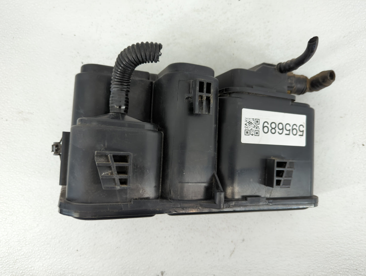 2011 Chevrolet Malibu Fuel Vapor Charcoal Canister - Oemusedautoparts1.com