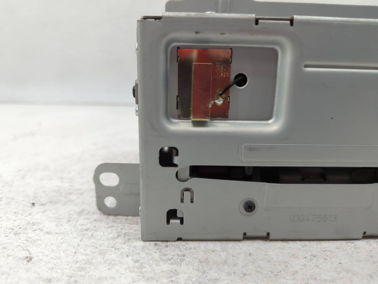 2013-2014 Buick Encore Radio AM FM Cd Player Receiver Replacement P/N:95298147 Fits 2013 2014 OEM Used Auto Parts - Oemusedautoparts1.com