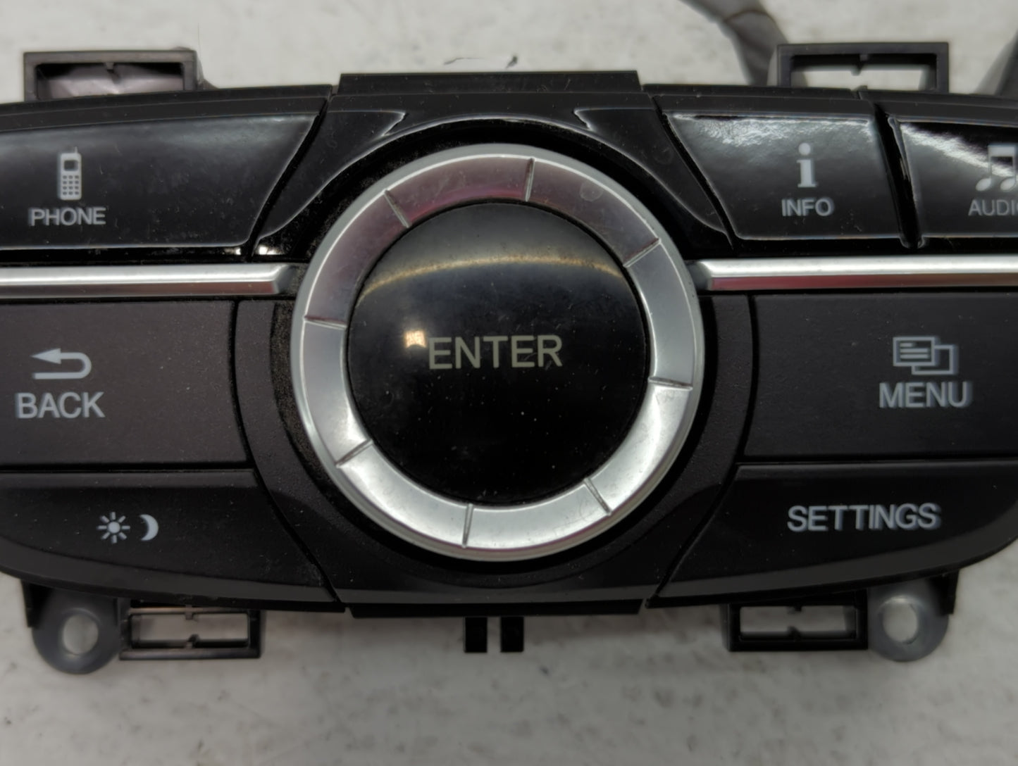 2015-2018 Acura Tlx Radio AM FM Cd Player Receiver Replacement P/N:PBT-GF30 MJD TZ3 Fits 2015 2016 2017 2018 OEM Used Auto Parts - Oemusedautoparts1.com