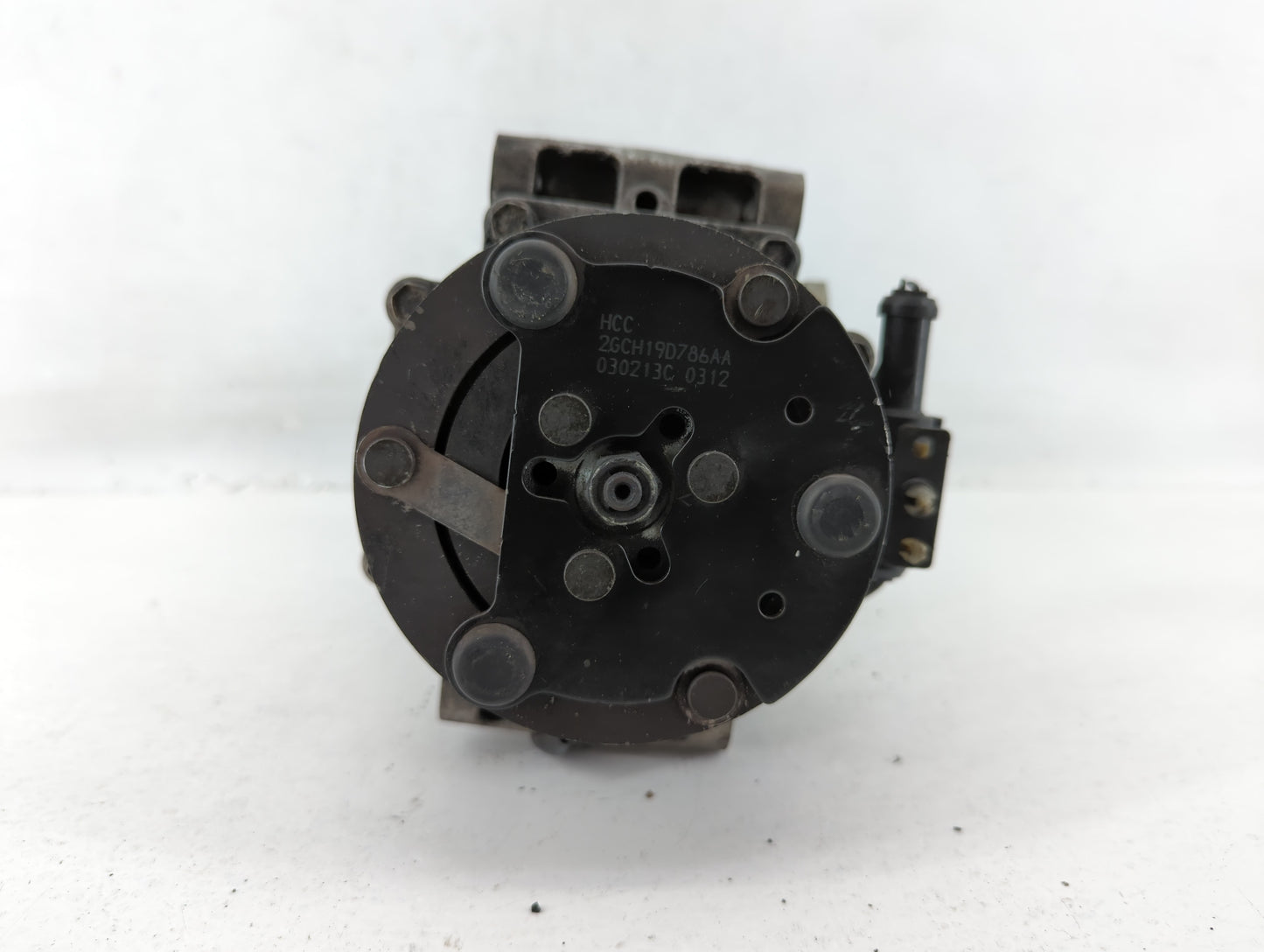 2002-2003 Saturn Vue Air Conditioning A/c Ac Compressor Oem - Oemusedautoparts1.com