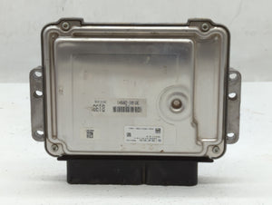 2015 Kia Soul PCM Engine Control Computer ECU ECM PCU OEM P/N:1 038 407 363 FNU6ES00600, 9001120414KA Fits OEM Used Auto Parts