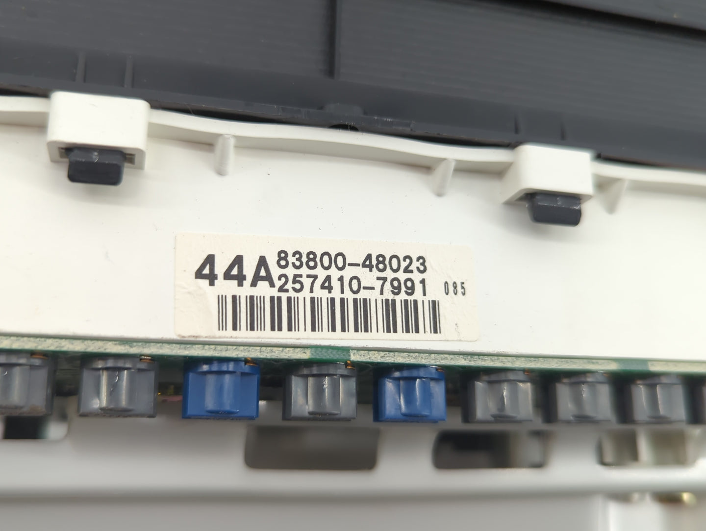 2002 Lexus Rx300 Instrument Cluster Speedometer Gauges P/N:257410-7991 83800-48023 Fits OEM Used Auto Parts - Oemusedautoparts1.com