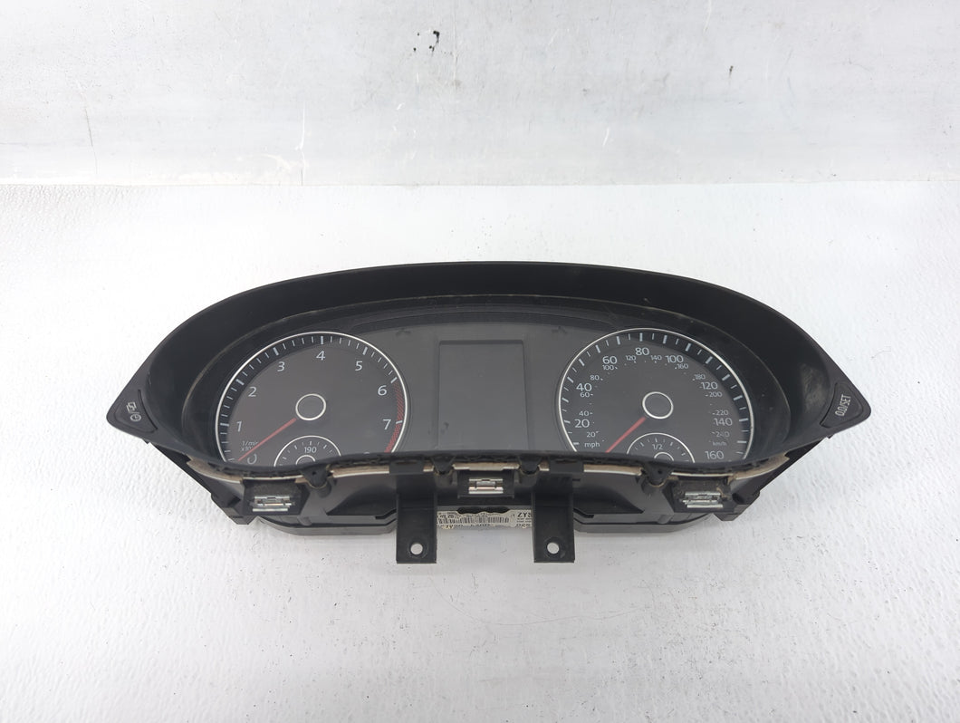 2013-2014 Volkswagen Passat Instrument Cluster Speedometer Gauges P/N:561920 960D Fits 2013 2014 OEM Used Auto Parts