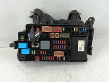 2016-2018 Toyota Prius Fusebox Fuse Box Panel Relay Module P/N:6105-2445 82641-47050-A Fits 2016 2017 2018 OEM Used Auto Parts