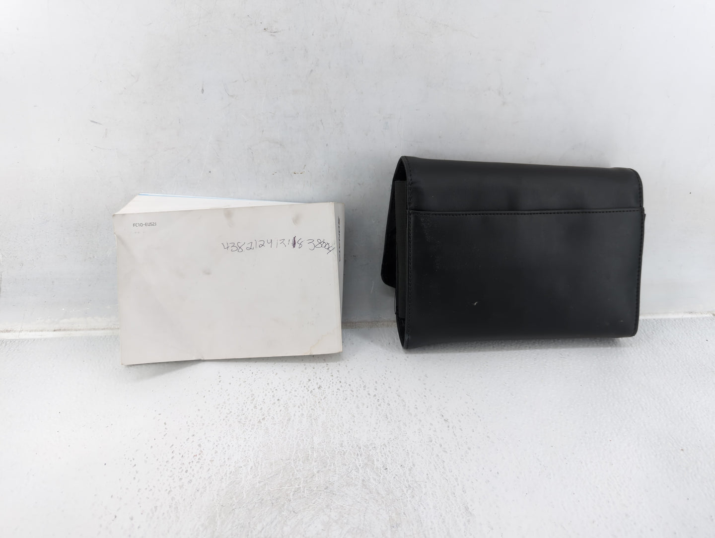 2015 Hyundai Sonata Owners Manual Book Guide P/N:FC10-EU52J OEM Used Auto Parts - Oemusedautoparts1.com