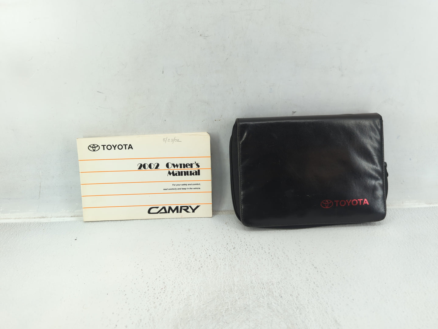 2002 Toyota Camry Owners Manual Book Guide P/N:01999-33544 OEM Used Auto Parts - Oemusedautoparts1.com