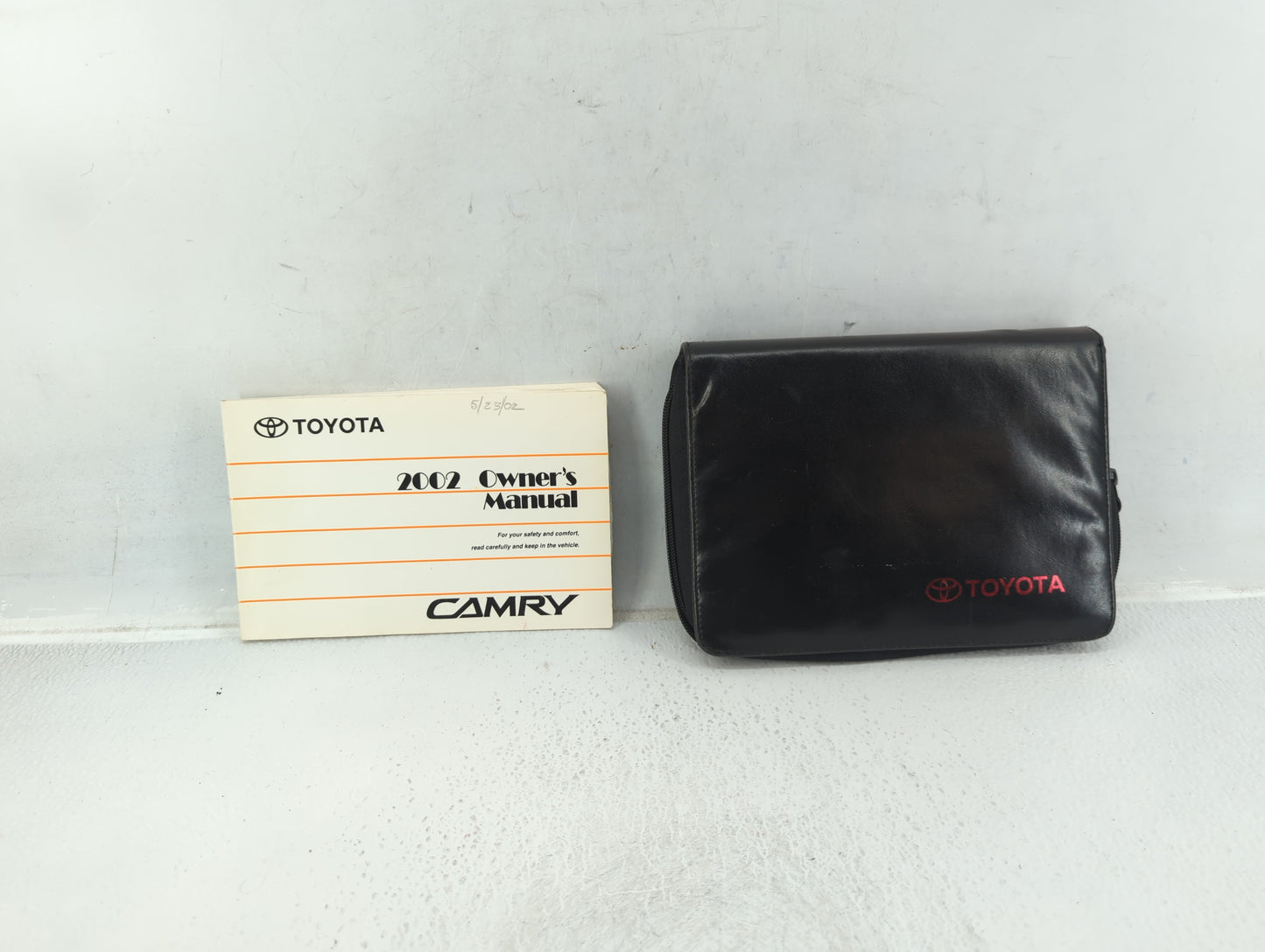 2002 Toyota Camry Owners Manual Book Guide P/N:01999-33544 OEM Used Auto Parts - Oemusedautoparts1.com