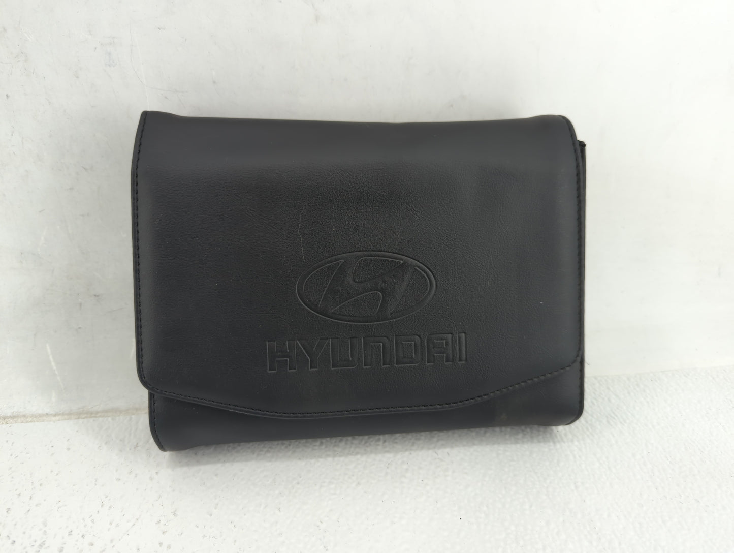 2017 Hyundai Santa Fe Owners Manual Book Guide P/N:HB80-EU69F OEM Used Auto Parts - Oemusedautoparts1.com