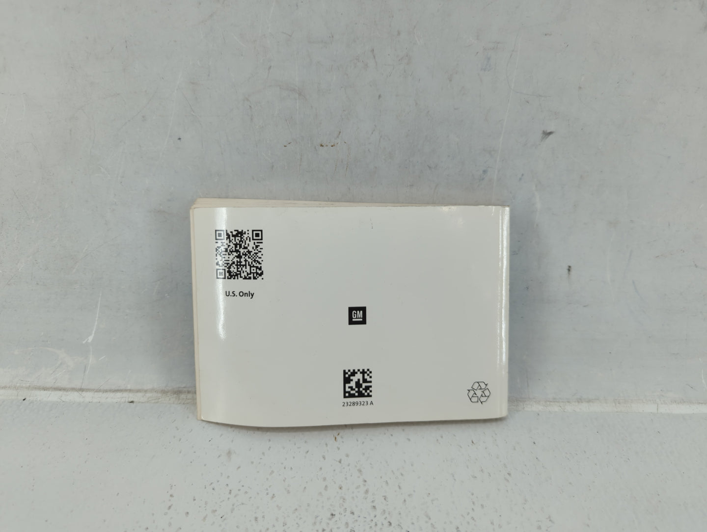 2016 Chevrolet Cruze Owners Manual Book Guide P/N:22852844 B OEM Used Auto Parts - Oemusedautoparts1.com