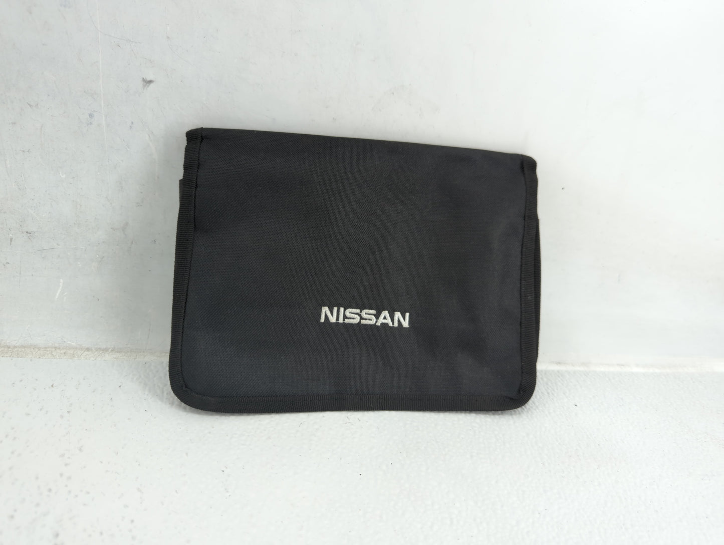 2016 Nissan Versa Owners Manual Book Guide P/N:OM16EM OE12U1 OEM Used Auto Parts - Oemusedautoparts1.com