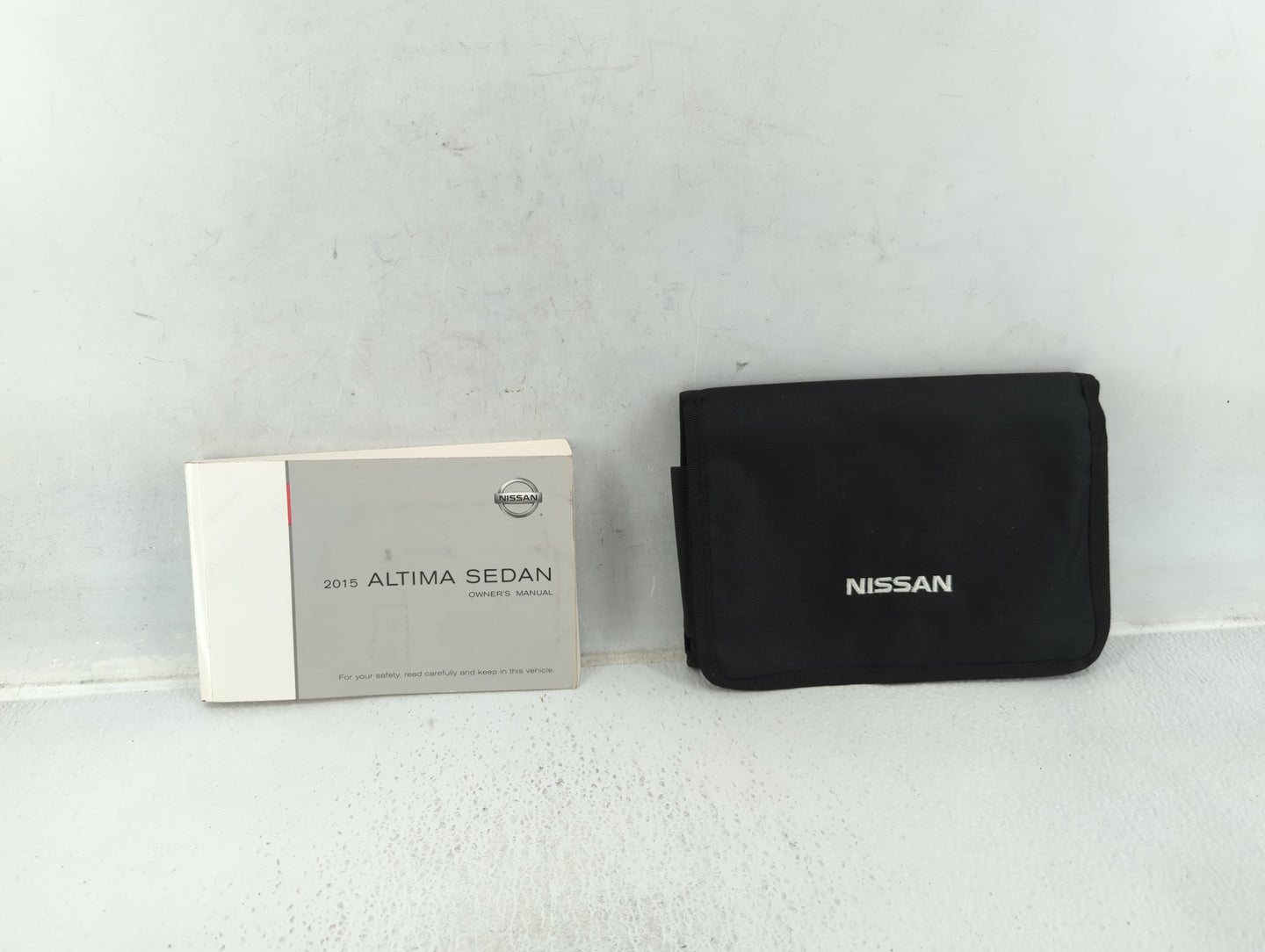 2015 Nissan Altima Owners Manual Book Guide P/N:OM15EA OL33U3 OEM Used Auto Parts - Oemusedautoparts1.com