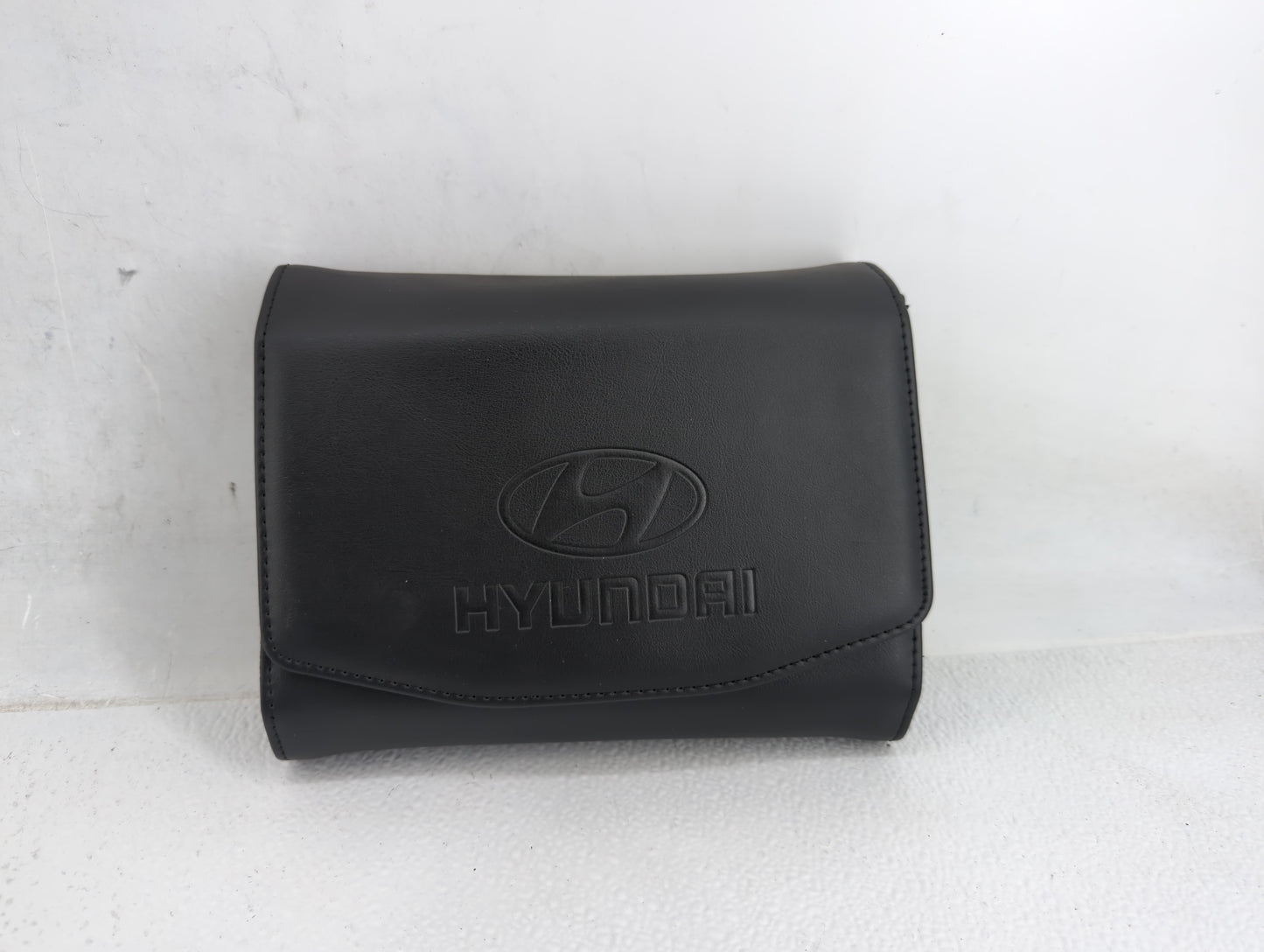 2016 Hyundai Tucson Owners Manual Book Guide P/N:GD30-EU63L OEM Used Auto Parts - Oemusedautoparts1.com
