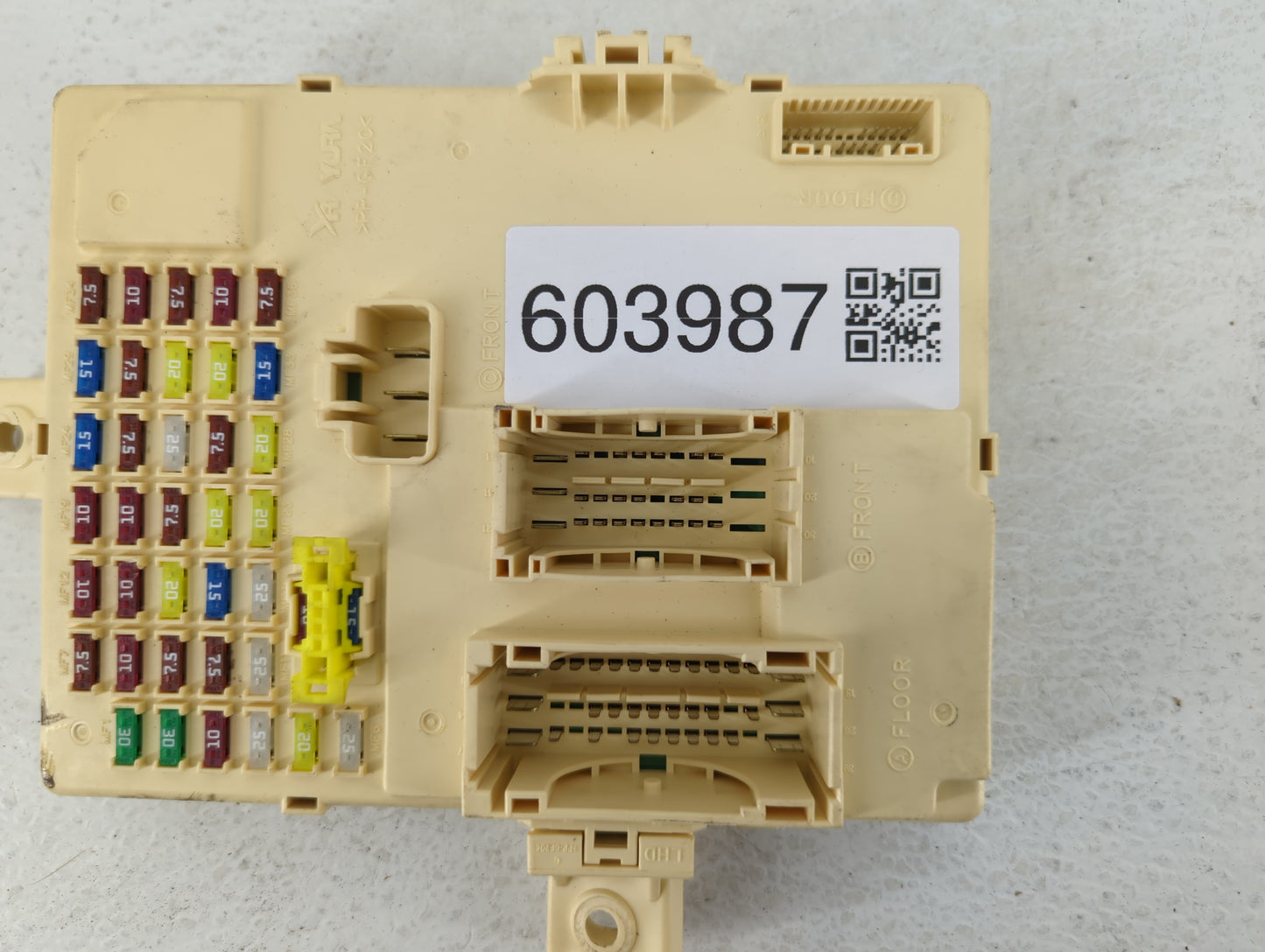 2012 Hyundai Sonata Fusebox Fuse Box Panel Relay Module P/N:10-12121-001 91950-3S061 Fits OEM Used Auto Parts - Oemusedautoparts1.com