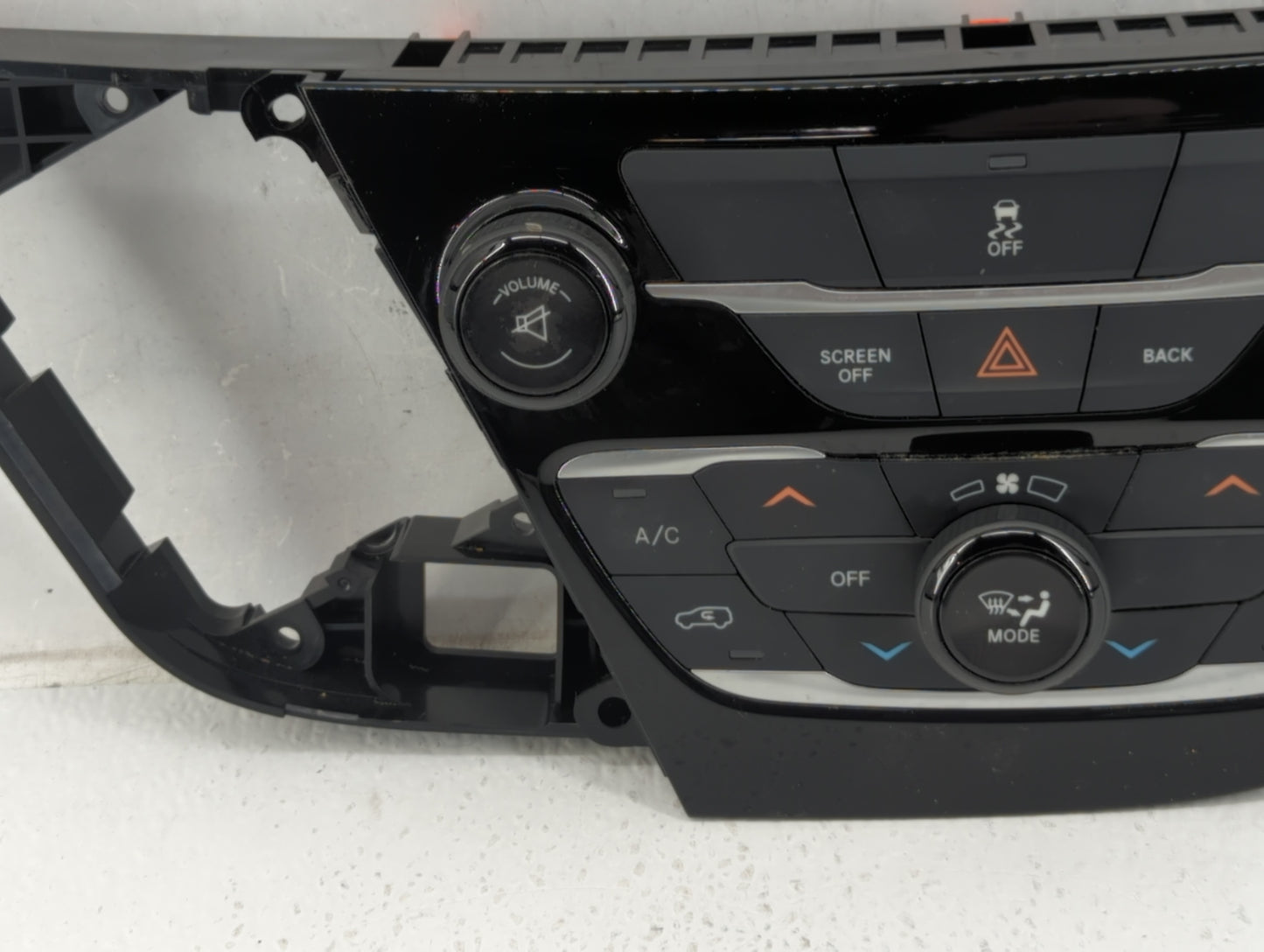 2017 Chrysler Pacifica Climate Control Module Temperature AC/Heater Replacement P/N:T116610250 P56054991AC Fits OEM Used Auto Parts - Oemusedautoparts1.com