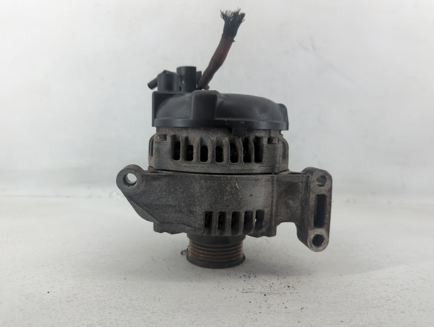 2015 Fiat 500 Alternator Replacement Generator Charging Assembly Engine OEM P/N:P5G029582AB Fits OEM Used Auto Parts - Oemusedautoparts1.com