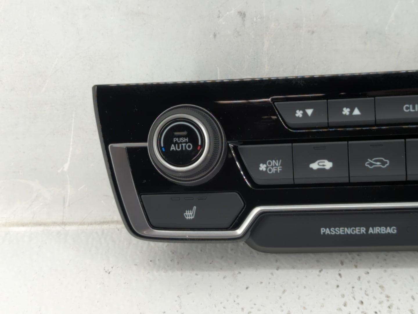 2019 Honda Cr-V Climate Control Module Temperature AC/Heater Replacement P/N:27219234153 NH900L Fits OEM Used Auto Parts - Oemusedautoparts1.com