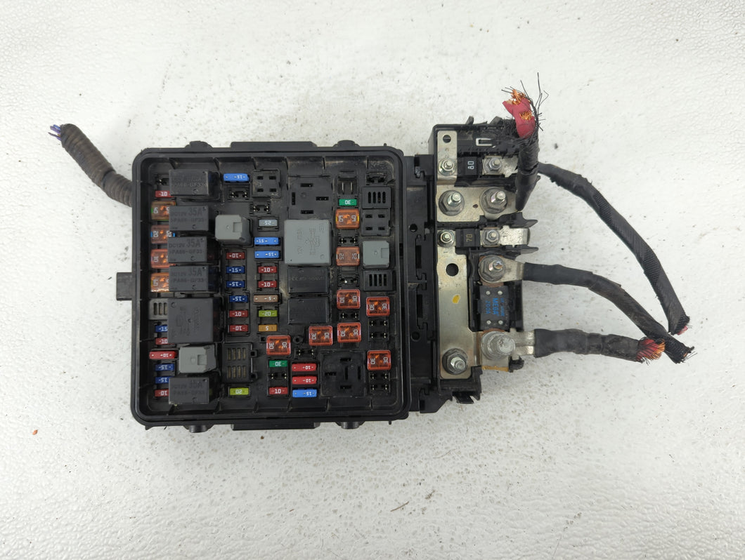 2017-2018 Cadillac Ats Fusebox Fuse Box Panel Relay Module P/N:23359587 Fits 2017 2018 2019 OEM Used Auto Parts