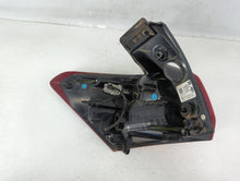 2018-2021 Chevrolet Equinox Tail Light Assembly Passenger Right OEM P/N:84282656 84341666 Fits 2018 2019 2020 2021 OEM Used Auto Parts