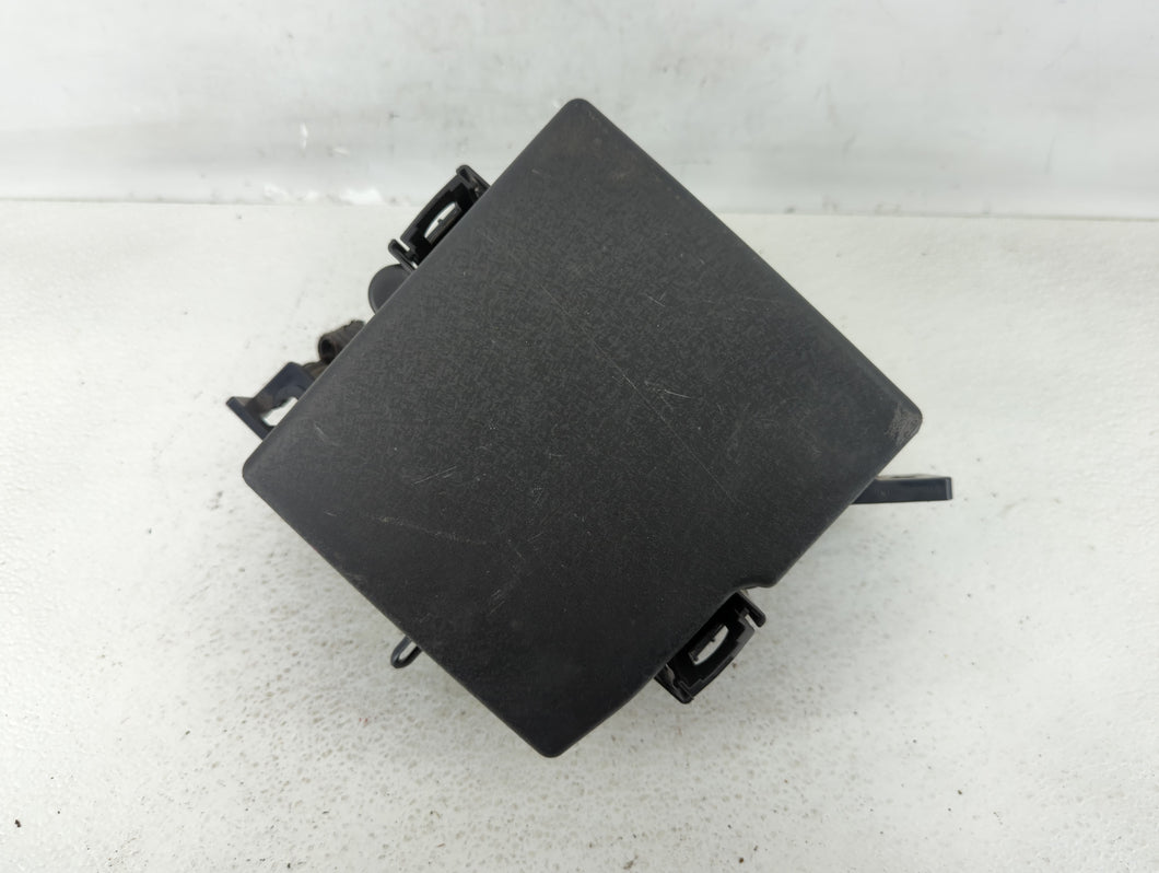 2014-2015 Kia Sorento Fusebox Fuse Box Panel Relay Module P/N:91941-2P520QQK Fits 2014 2015 OEM Used Auto Parts