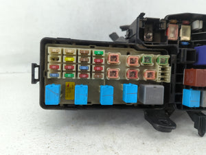 2004-2006 Lexus Es330 Fusebox Fuse Box Panel Relay Module P/N:0827041 Fits 2004 2005 2006 OEM Used Auto Parts