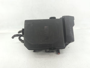 2018-2022 Chevrolet Equinox Fusebox Fuse Box Panel Relay Module P/N:18018005547 Fits 2018 2019 2020 2021 2022 OEM Used Auto Parts