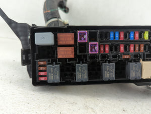 2016-2018 Honda Hr-V Fusebox Fuse Box Panel Relay Module P/N:T7A-C 4063-Y-1 Fits 2016 2017 2018 OEM Used Auto Parts