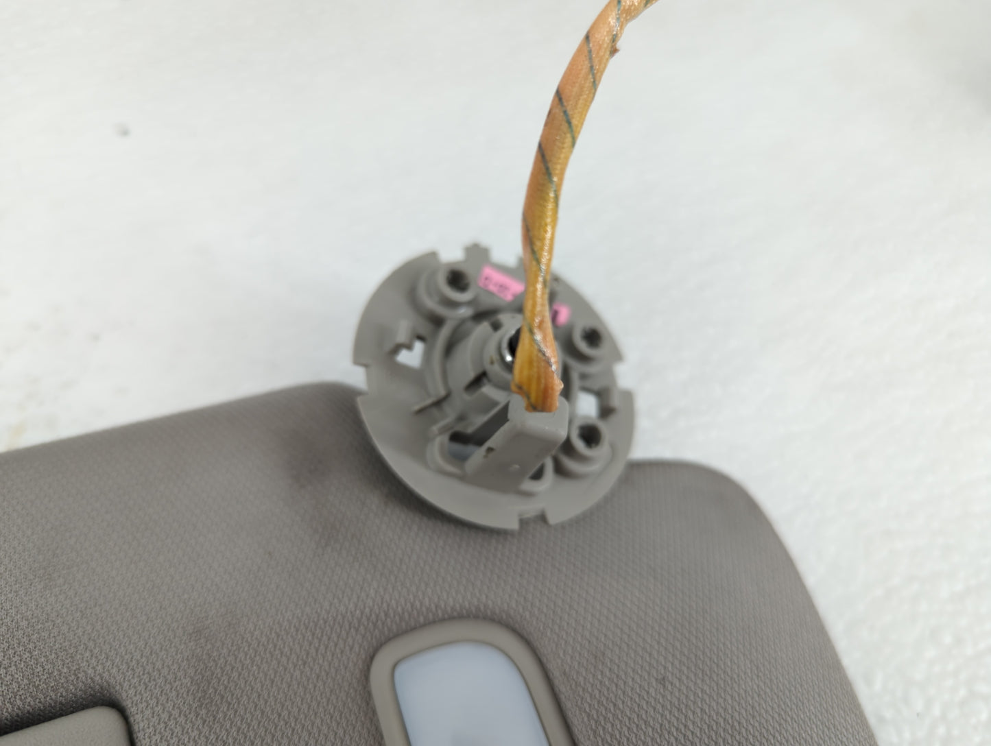 2017 Chevrolet Traverse Sun Visor Shade Replacement Passenger Right Mirror Fits OEM Used Auto Parts - Oemusedautoparts1.com