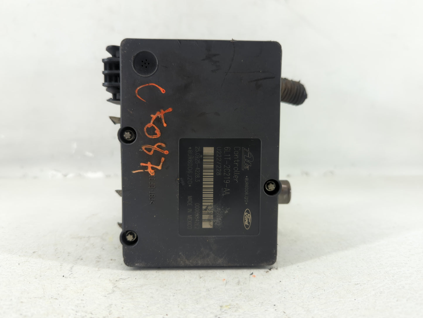 2006 Ford Expedition ABS Pump Control Module Replacement P/N:5L14-2C346-AE Fits OEM Used Auto Parts - Oemusedautoparts1.com