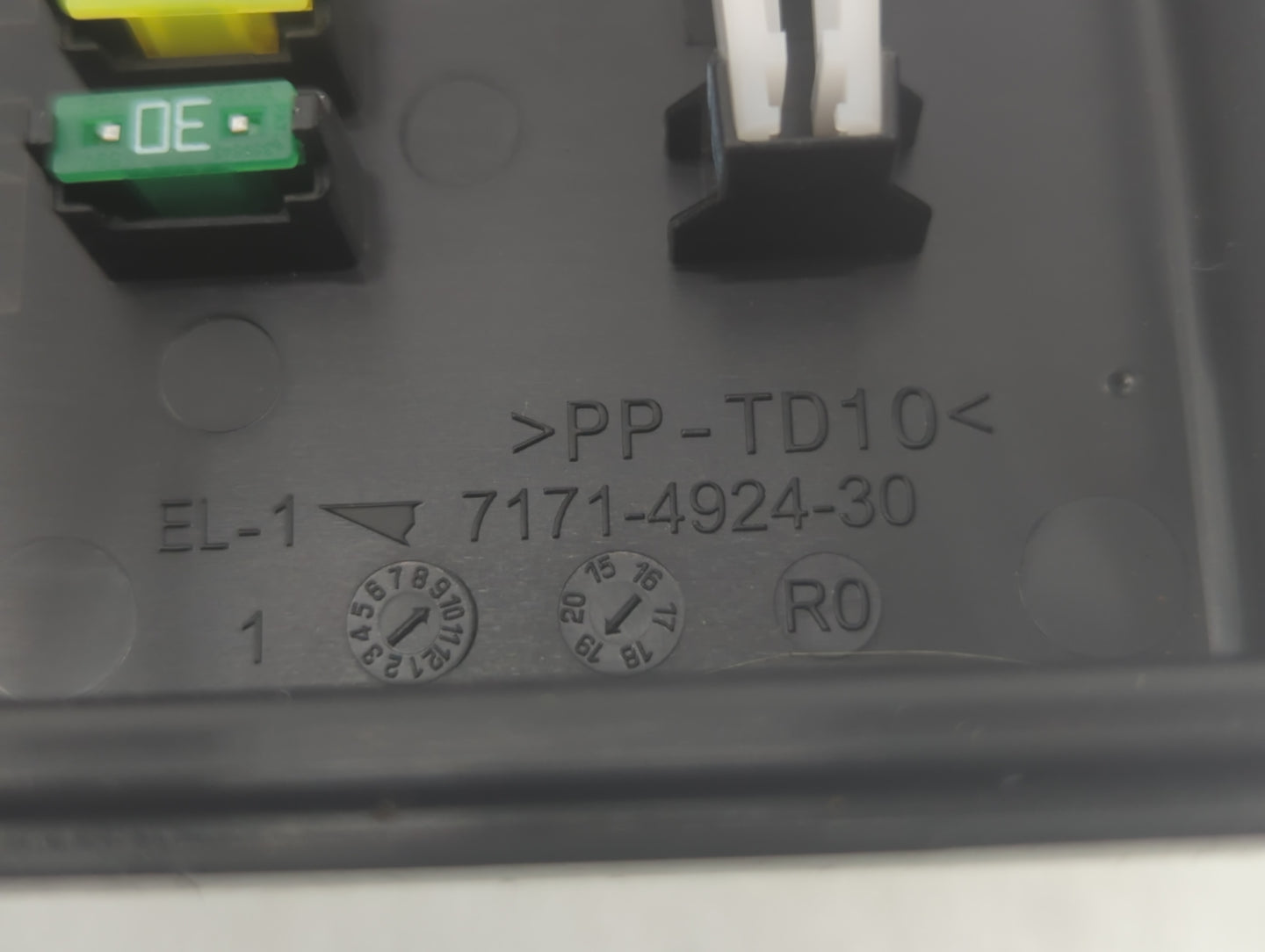 2020 Honda Odyssey Fusebox Fuse Box Panel Relay Module P/N:7171-4924-30 Fits OEM Used Auto Parts - Oemusedautoparts1.com