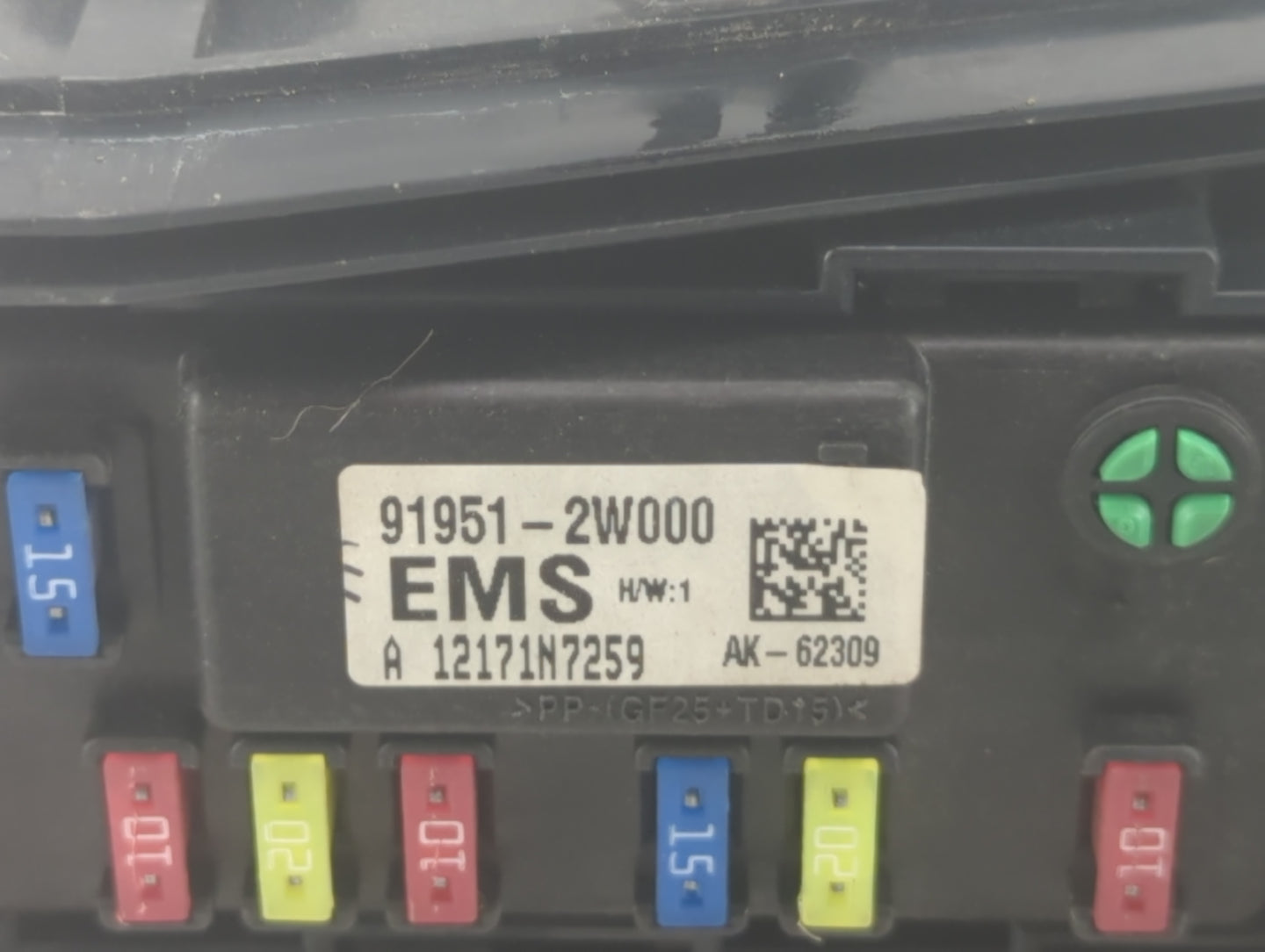 2013 Hyundai Santa Fe Fusebox Fuse Box Panel Relay Module P/N:91951-2W000 Fits OEM Used Auto Parts - Oemusedautoparts1.com