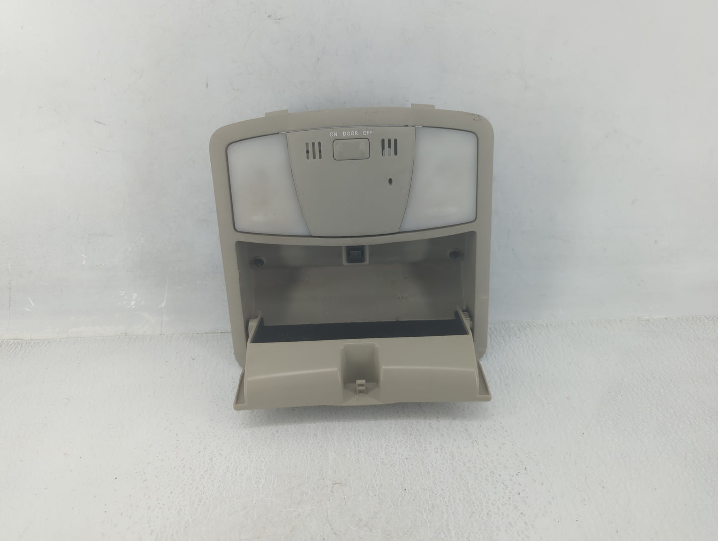 2014 Nissan Rogue Overhead Roof Console - Oemusedautoparts1.com