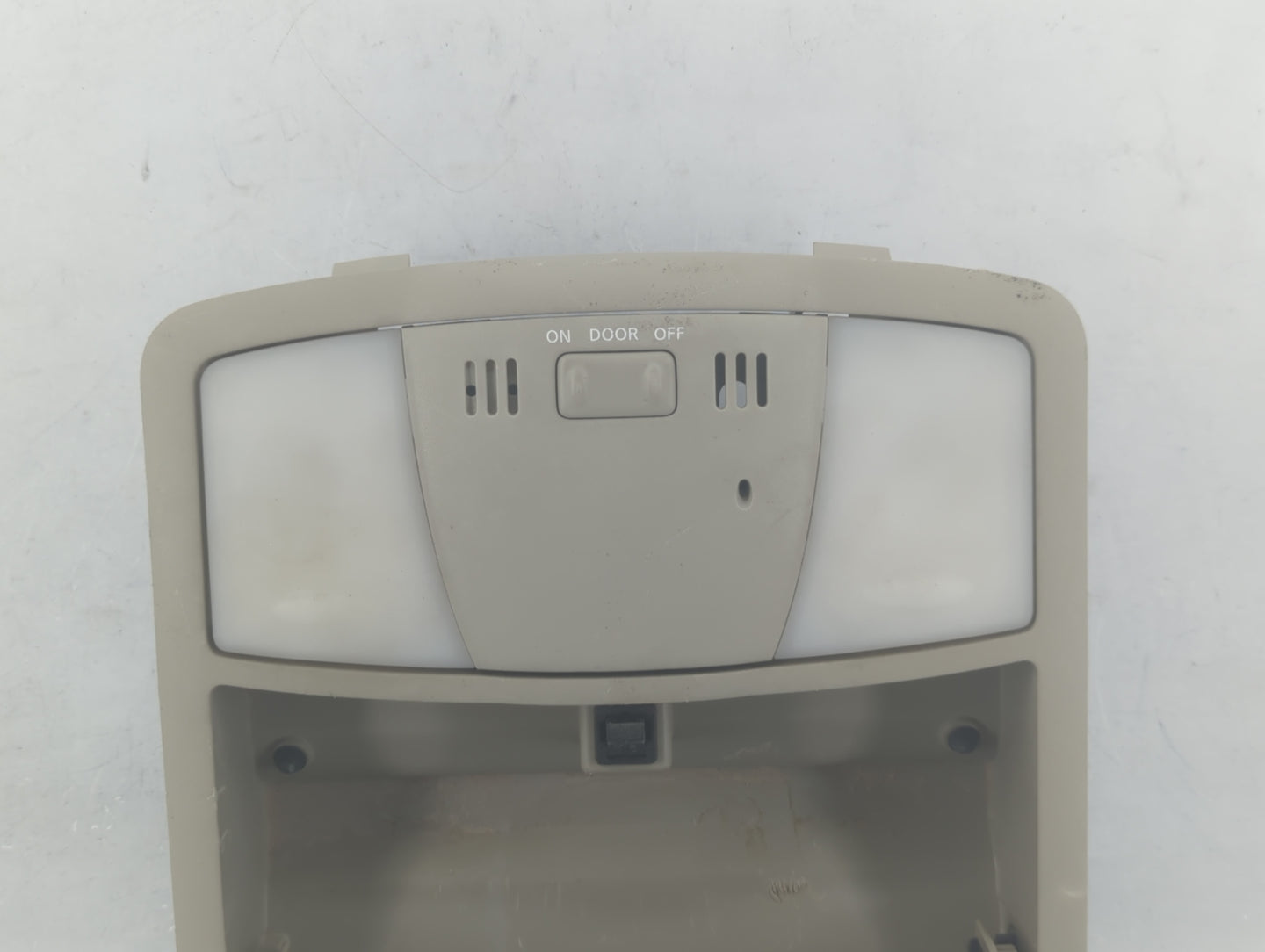 2014 Nissan Rogue Overhead Roof Console - Oemusedautoparts1.com