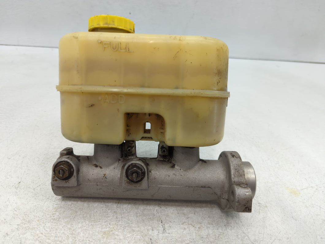 1998-2001 Dodge Ram 1500 Brake Master Cylinder Cream