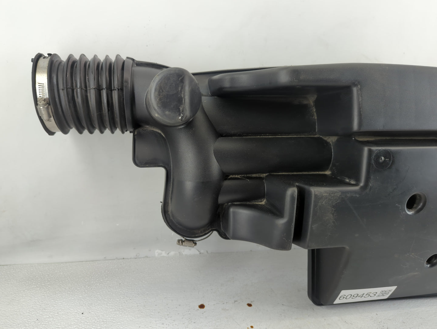 2016 Chevrolet Colorado Engine Cover - Oemusedautoparts1.com