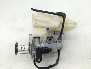 2015-2016 Volkswagen Golf Brake Master Cylinder