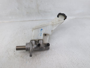 2014-2015 Kia Sorento Brake Master Cylinder