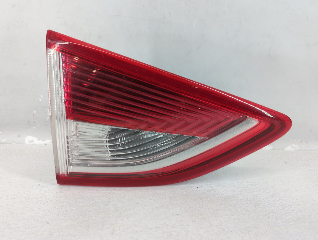 2003-2005 Honda Civic Tail Light Assembly Driver Left OEM P/N:VPCJ5X-15A509-A CJ54-13A60 Fits Fits 2003 2004 2005 OEM Used Auto Parts