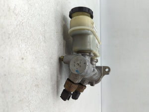 2004-2007 Nissan Titan Brake Master Cylinder