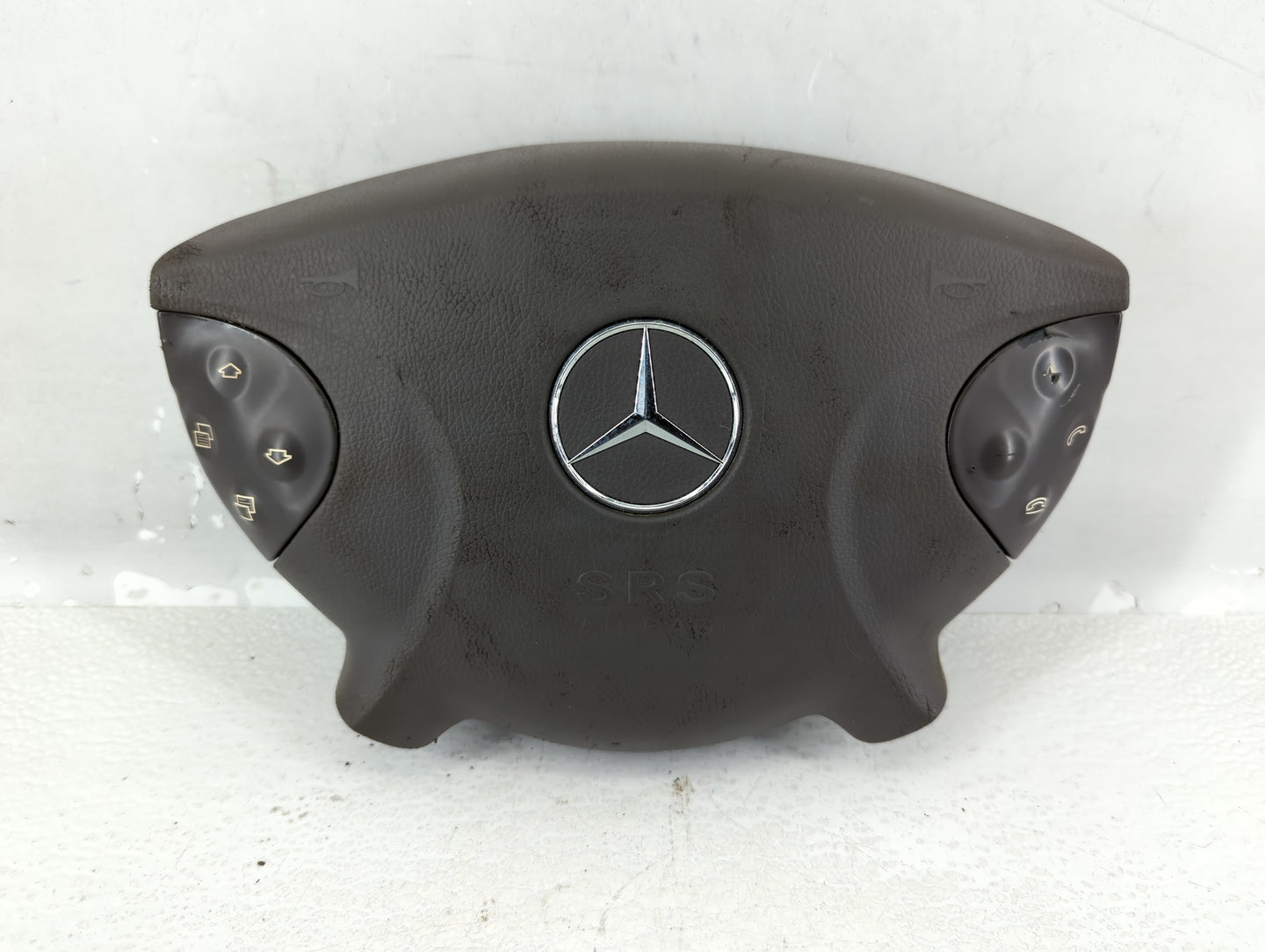 2006 Mercedes-Benz E320 Air Bag Driver Left Steering Wheel Mounted P/N:2118206110 Fits OEM Used Auto Parts - Oemusedautoparts1.com