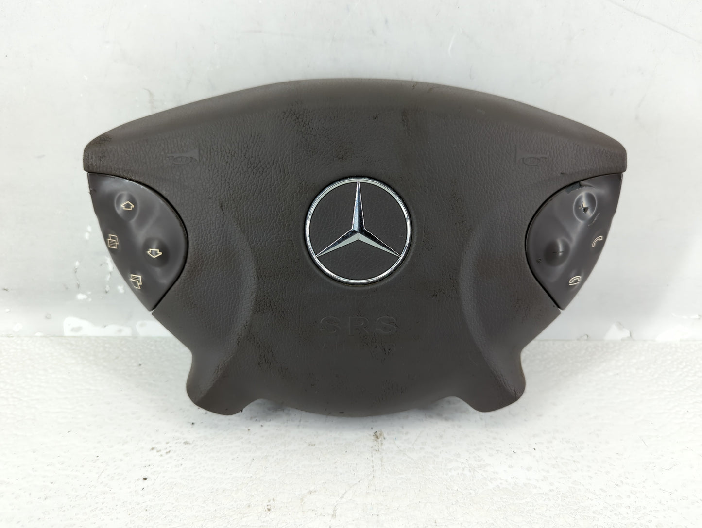2006 Mercedes-Benz E320 Air Bag Driver Left Steering Wheel Mounted P/N:2118206110 Fits OEM Used Auto Parts - Oemusedautoparts1.com