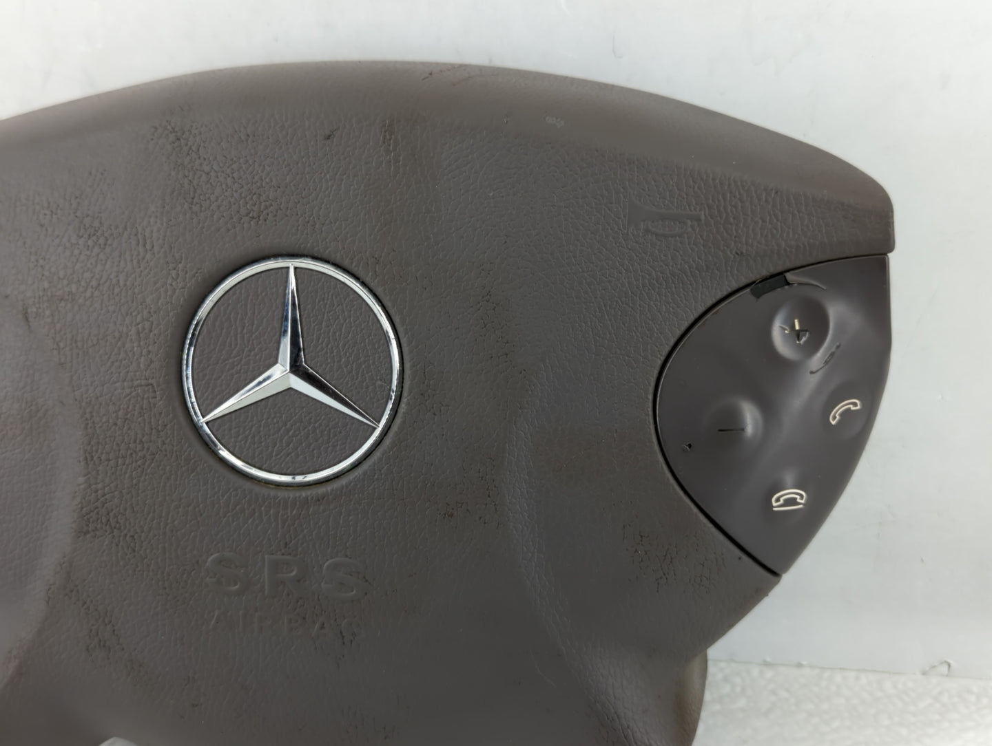 2006 Mercedes-Benz E320 Air Bag Driver Left Steering Wheel Mounted P/N:2118206110 Fits OEM Used Auto Parts - Oemusedautoparts1.com